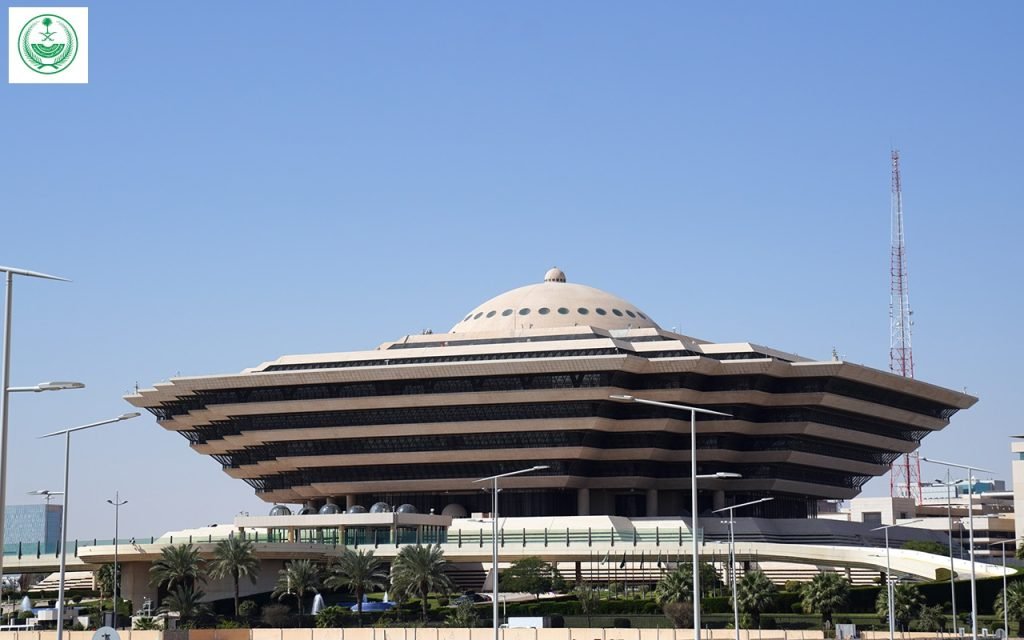 Interior Ministry: SAR100,000 Fine for Issuing Visit Visas to Individuals Entering Makkah and Holy Sites Without Hajj Permit