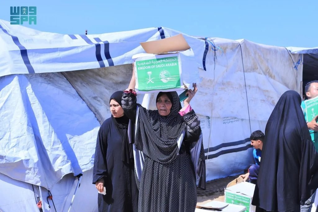 KSrelief Continues Food Aid Distribution in Gaza Strip