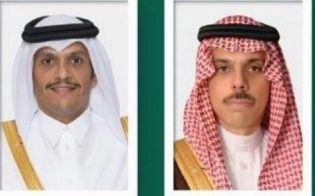 Saudi, Qatari foreign ministers discuss over phone efforts for regional security