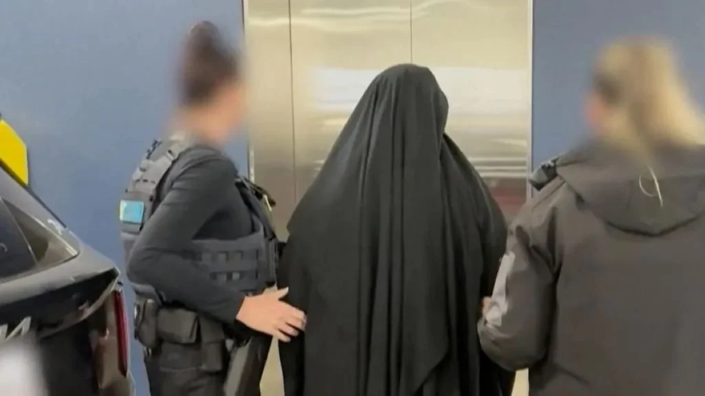 Australia charges woman who returned from Syria with joining Islamic State