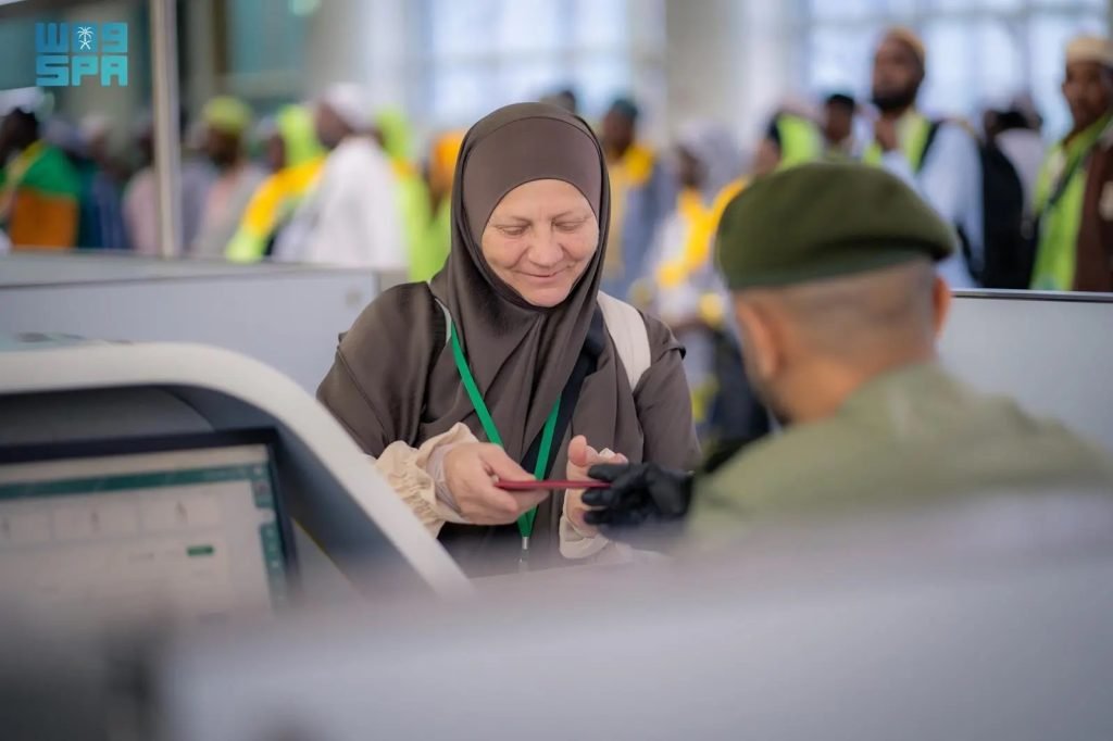 Madinah Airport Welcomes Russian Pilgrims