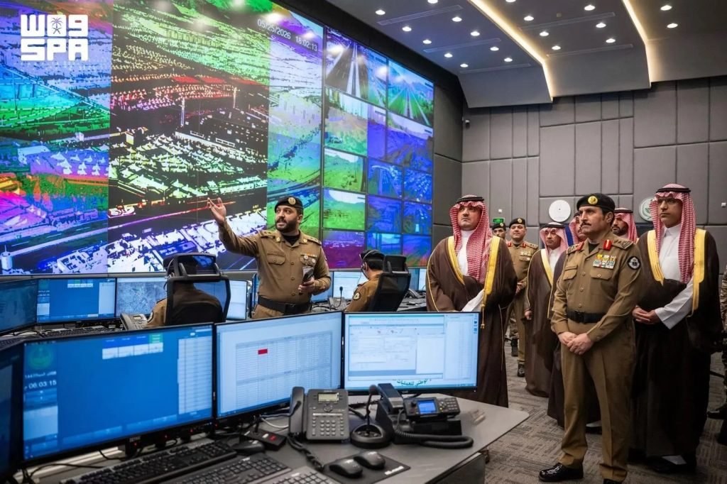 Interior Minister Inspects Hajj Security Command and Control Center, Reviews Preparations for Pilgrims’ Movement to Arafat