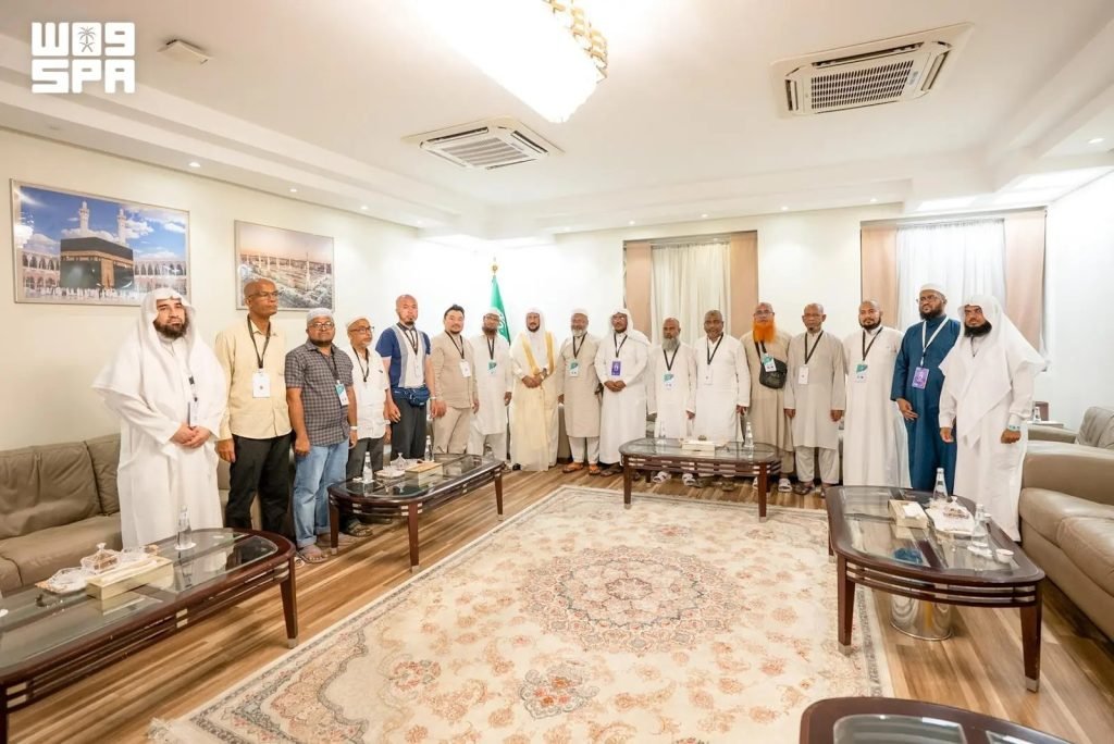 Islamic Affairs Minister Meets with Royal Hajj Program Guests from India, Sri Lanka, Kazakhstan