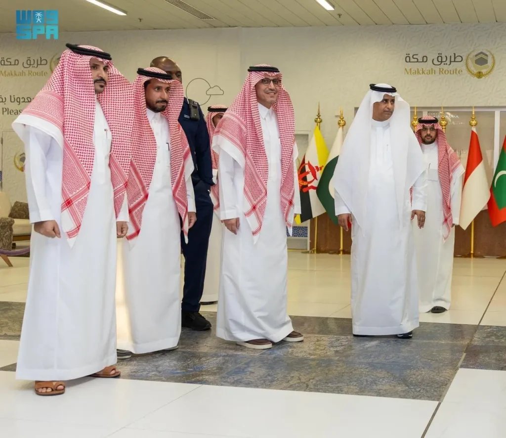 ZATCA Governor Visits Makkah Route Initiative Terminal at King Abdulaziz International Airport in Jeddah