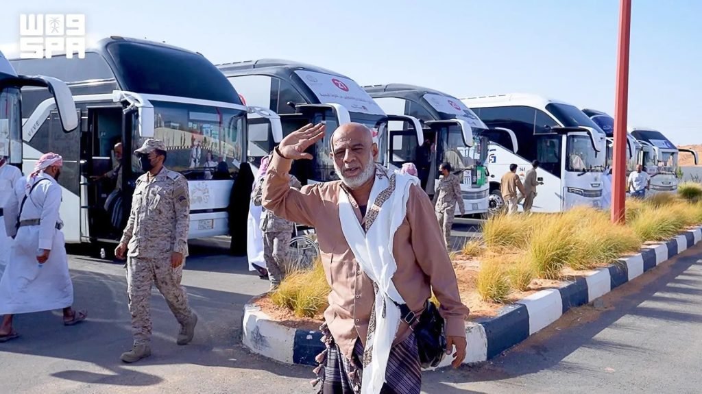 Al-Wadiah Crossing Bids Farewell to Pilgrims After Completing Hajj