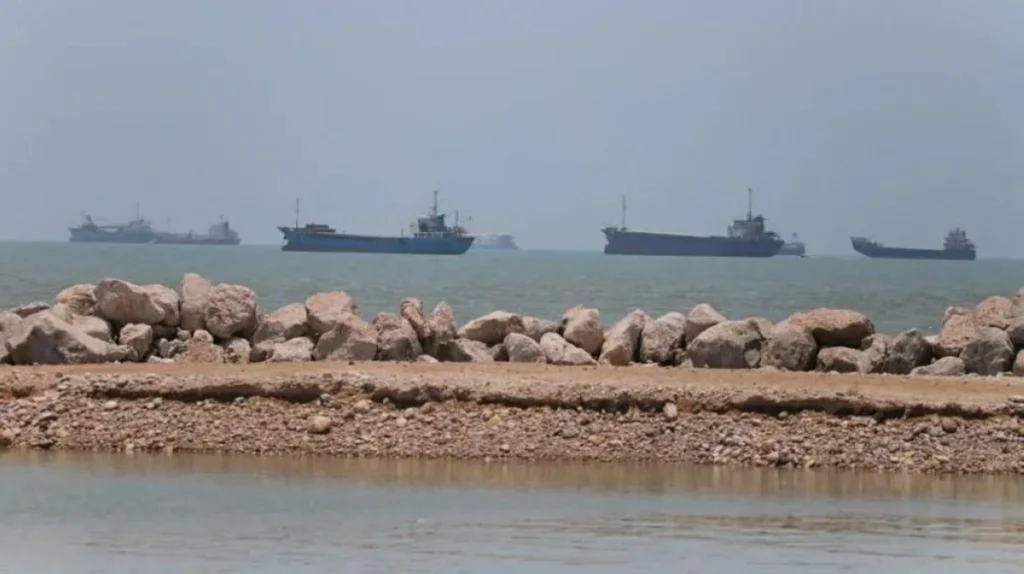 US lifts naval blockade of Iran as peace deal kicks in