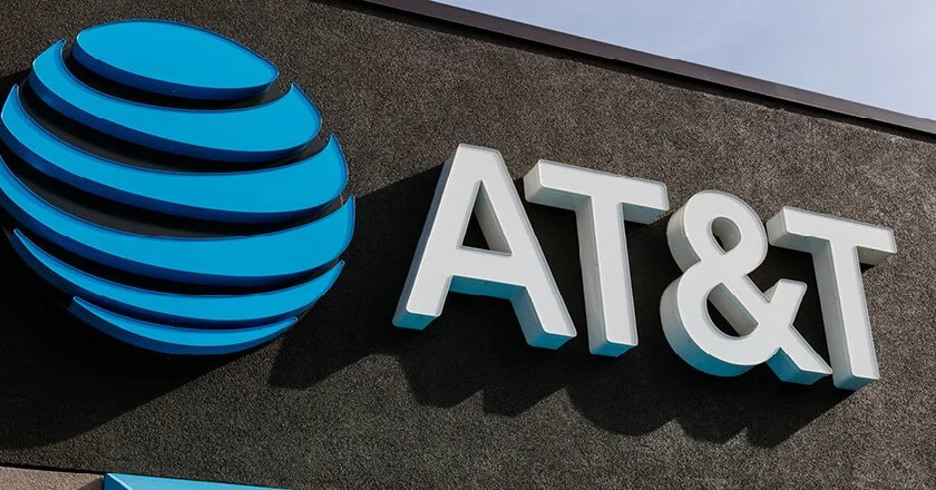 AT&T secures its new CFO