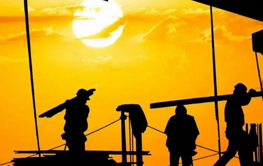 Midday outdoor work ban under sun comes to an end in Saudi Arabia
