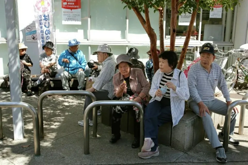 For fisrt time, over 100,000 people in Japan are aged 100